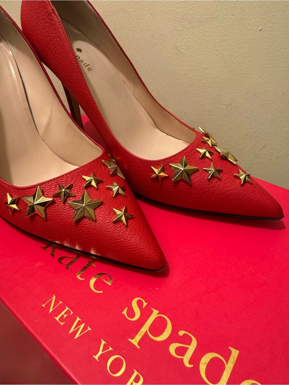 Kate Spade New York Lagrenga Red Star Studded Pumps Heel Made in Italy - Picture 2 of 11